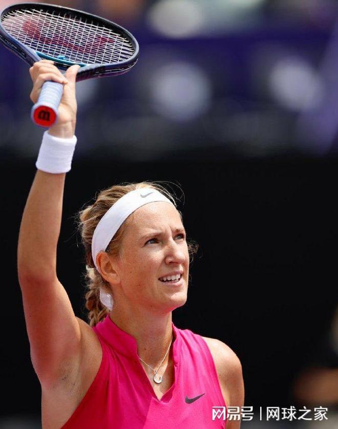 更展现了个 更展现了个