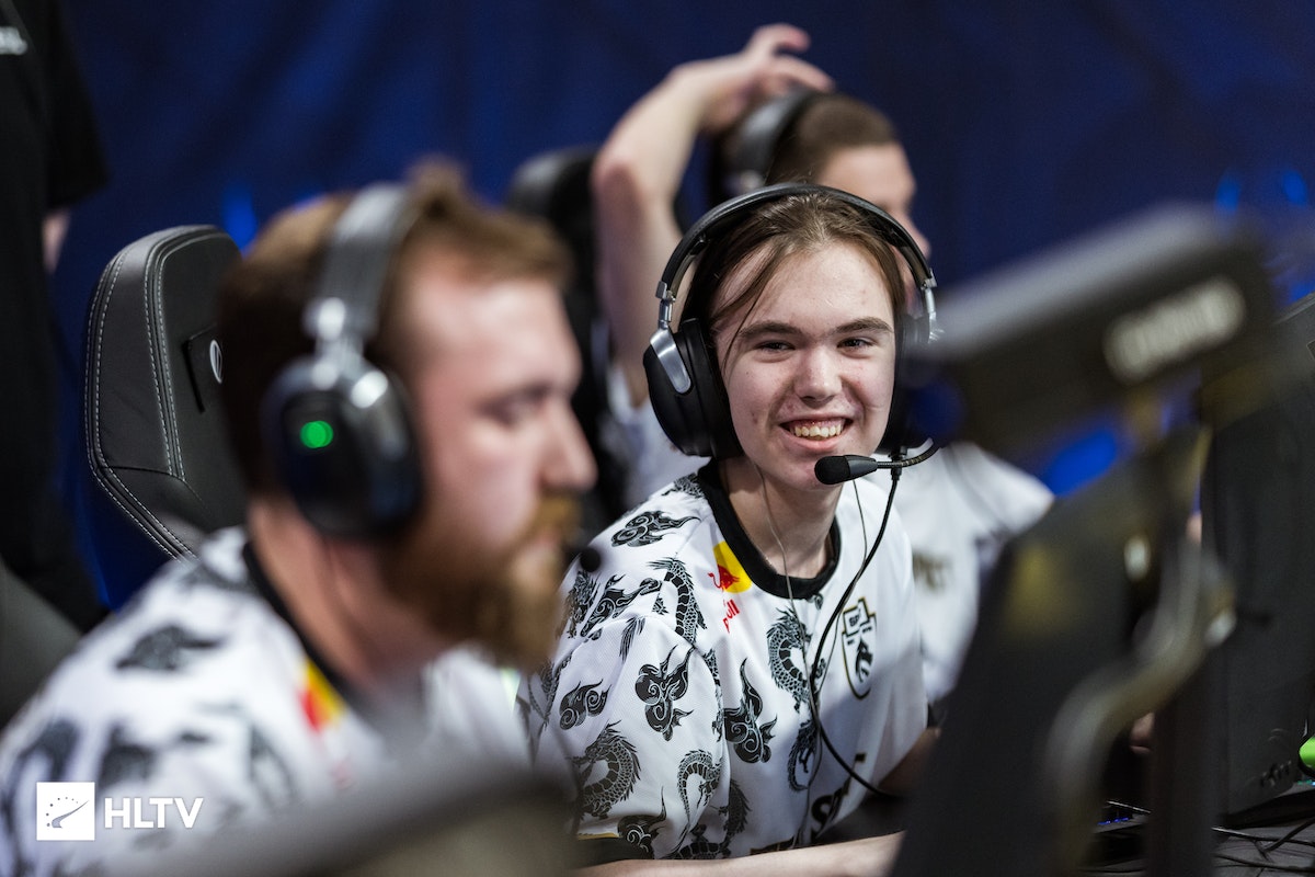 闻层出不穷 闻层出不穷