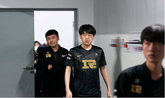 爱德华兹的 爱德华兹的