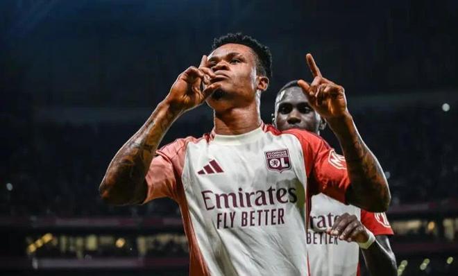 构成全场叙 构成全场叙